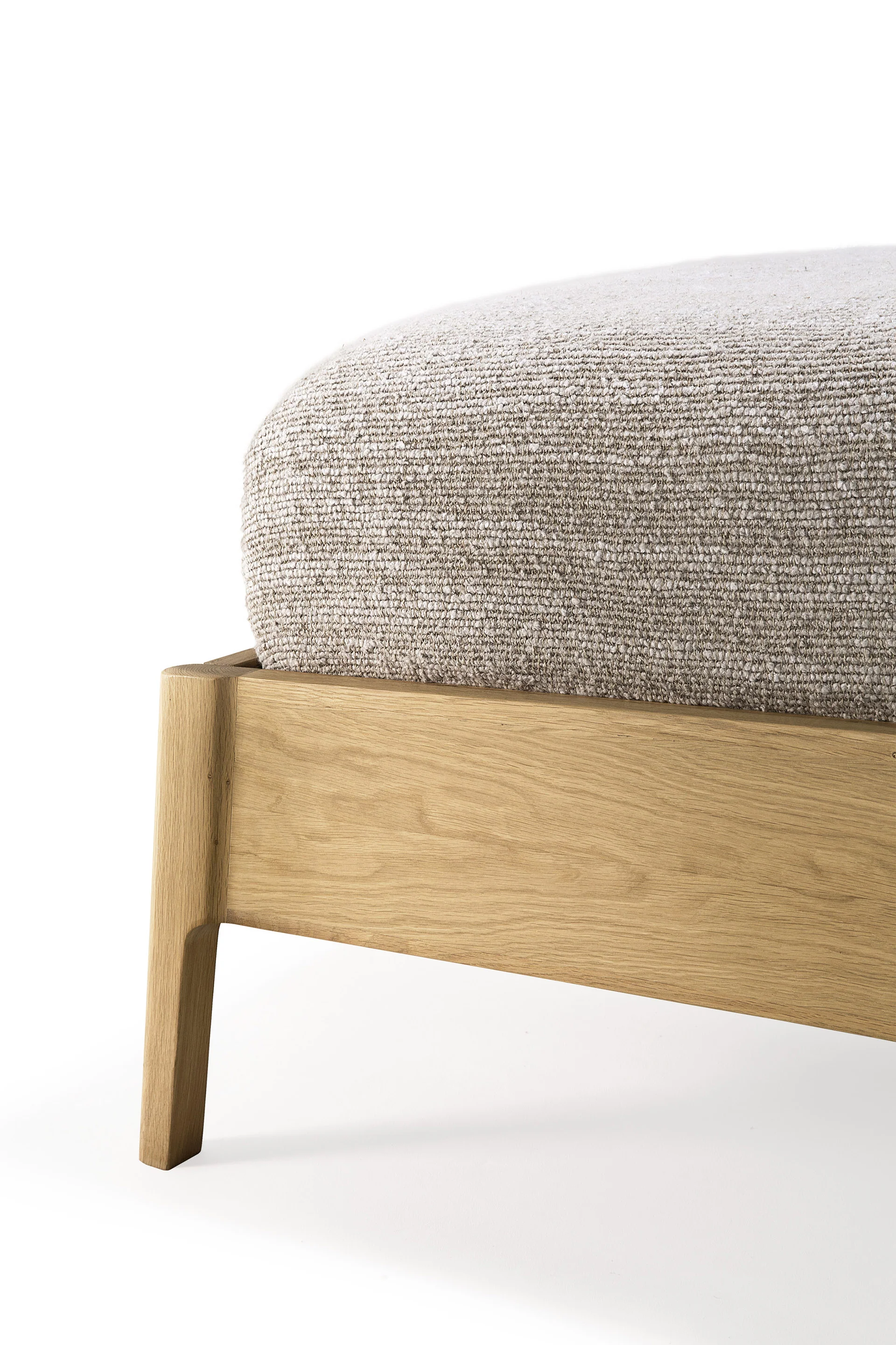 Air Solid Oak Bed, Queen - Image 6
