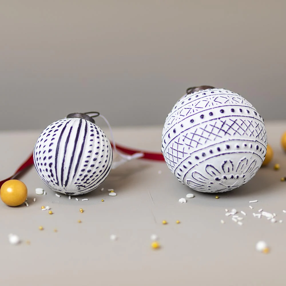 Breckenridge Ornament, Damar - Image 3