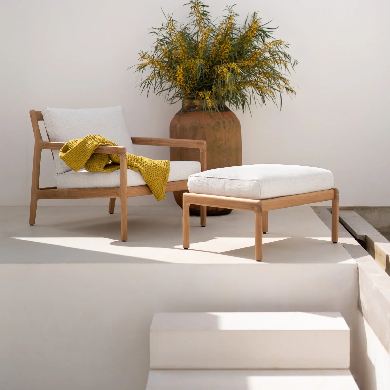 Jack Solid Teak Outdoor Lounge Chair, Off White Fabric - Image 4
