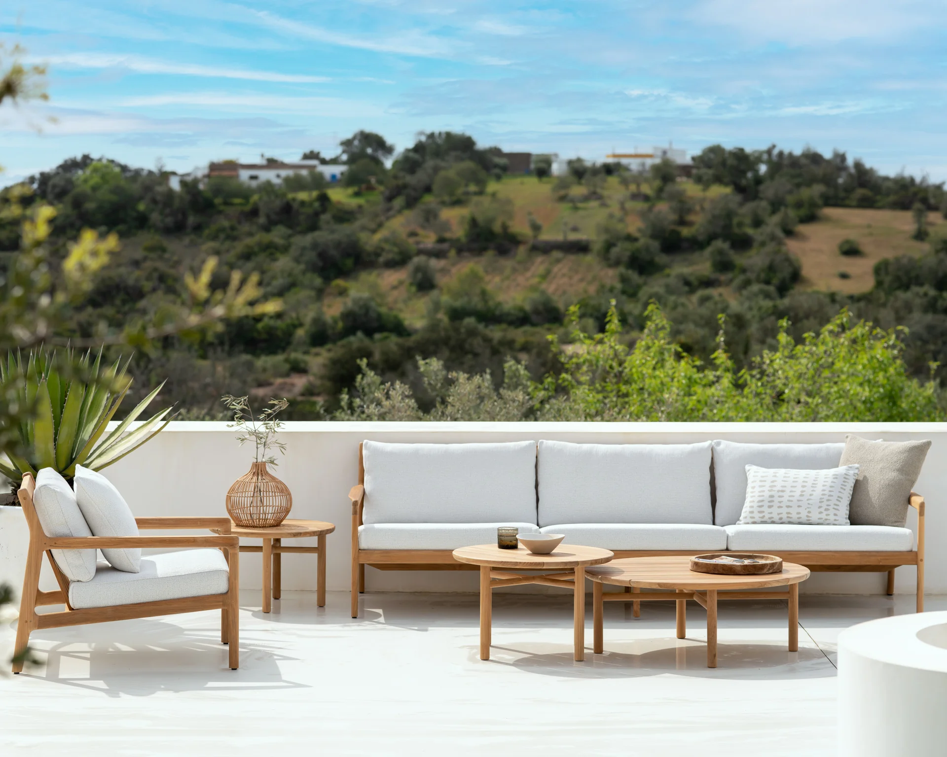 Jack Solid Teak Outdoor 3 Seater Sofa, Off White Fabric - Image 3
