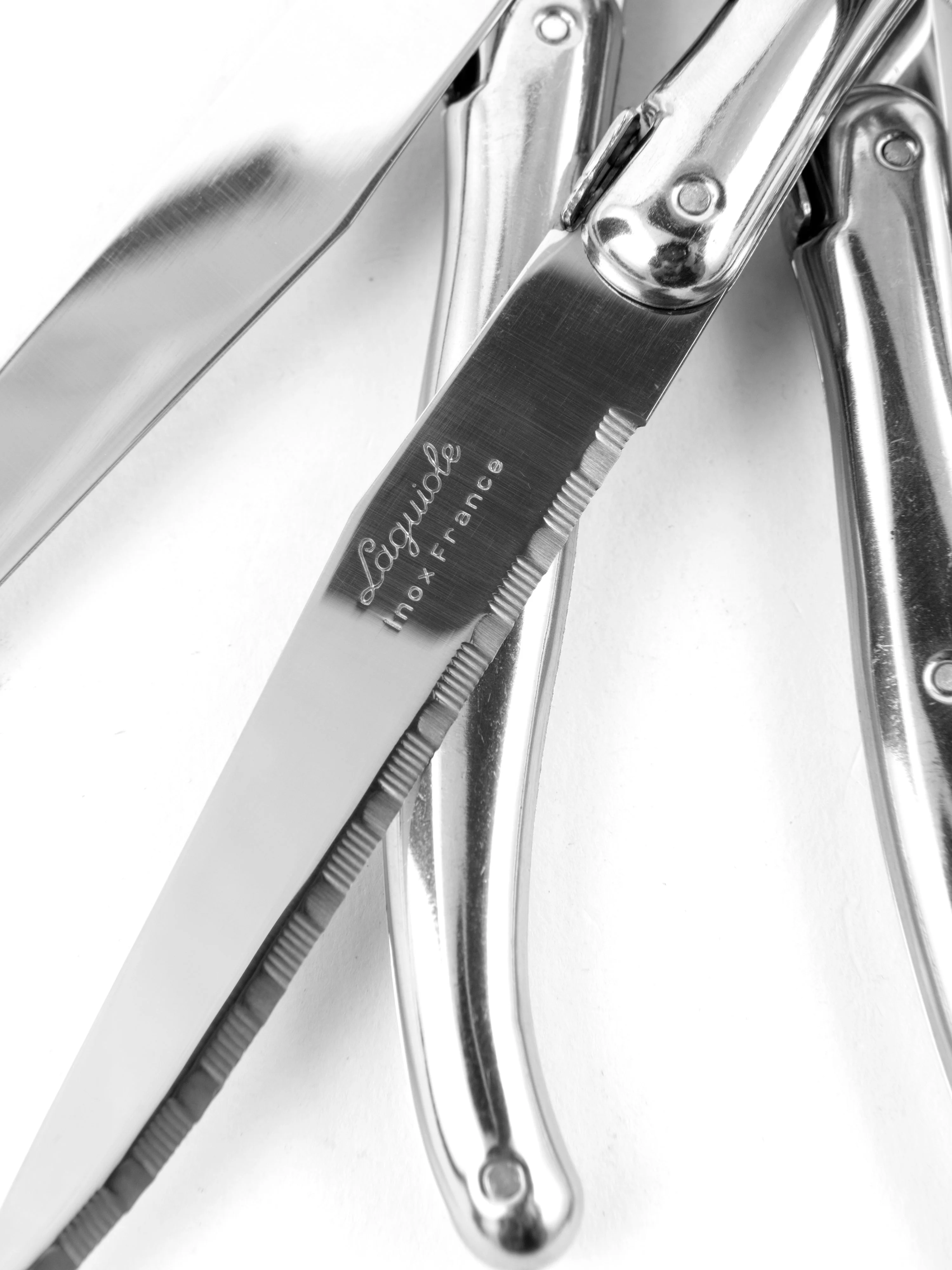 Laguiole 6 Piece Steak Knife Set, Platine Stainless Steel in Wood Box with Acrylic Lid - Image 5