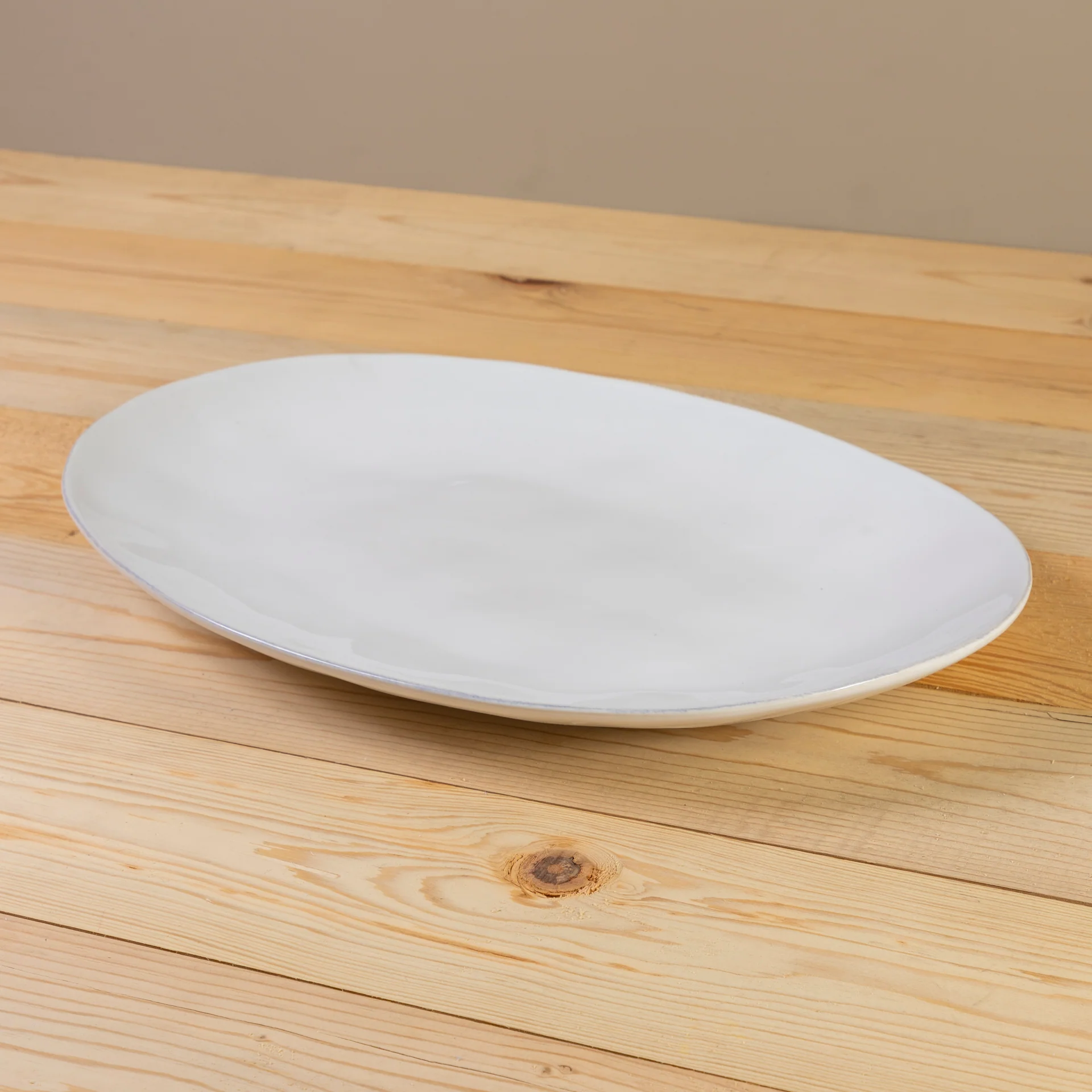 Livia 18" Oval Platter, White - Image 7