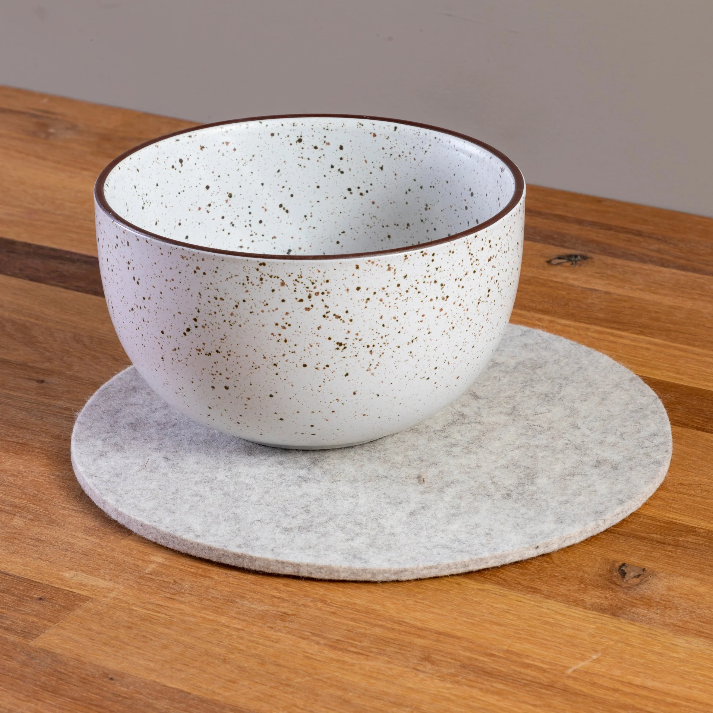 Madden Medium Serving Bowl - Image 4