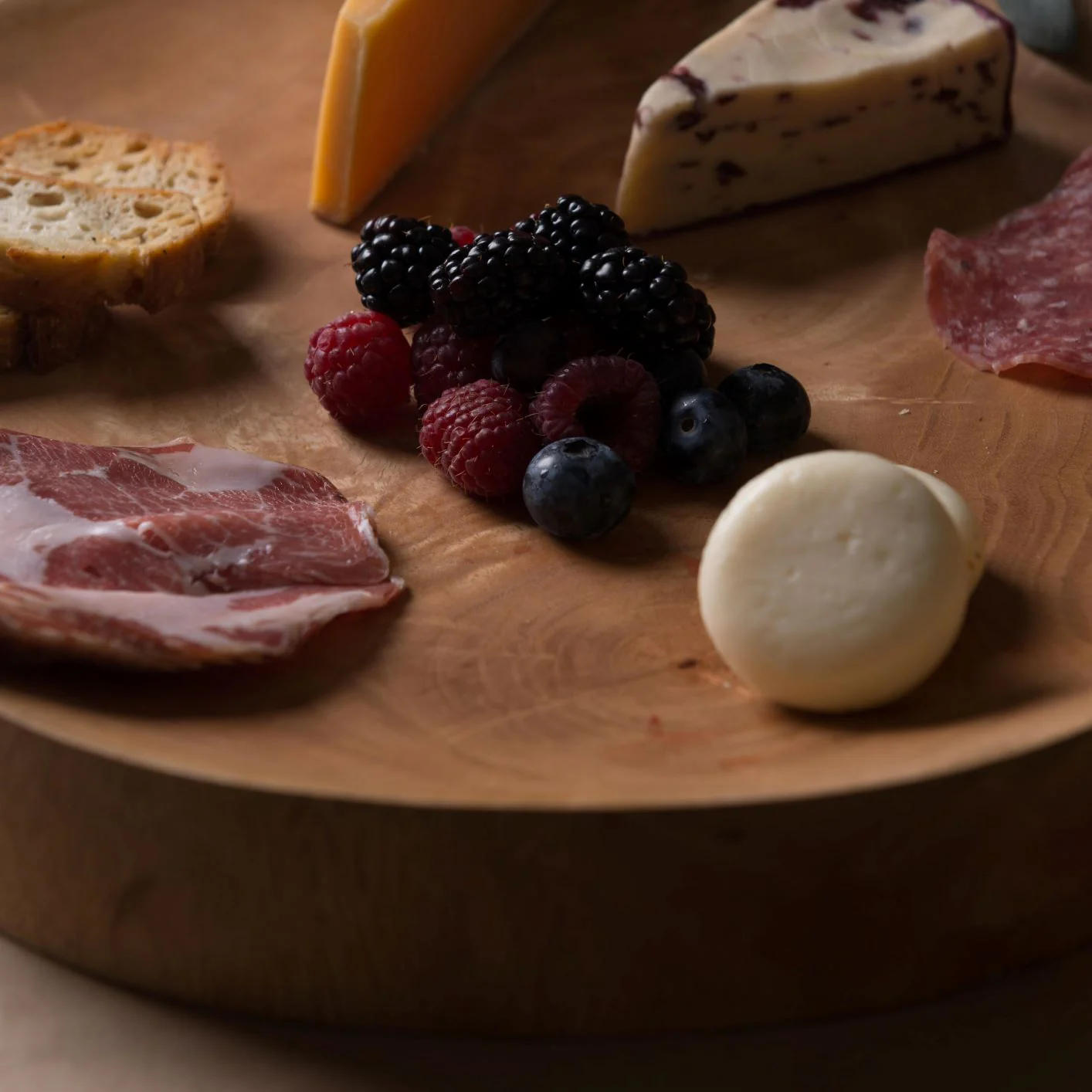 Kiln Mango Wood Platter - Image 3