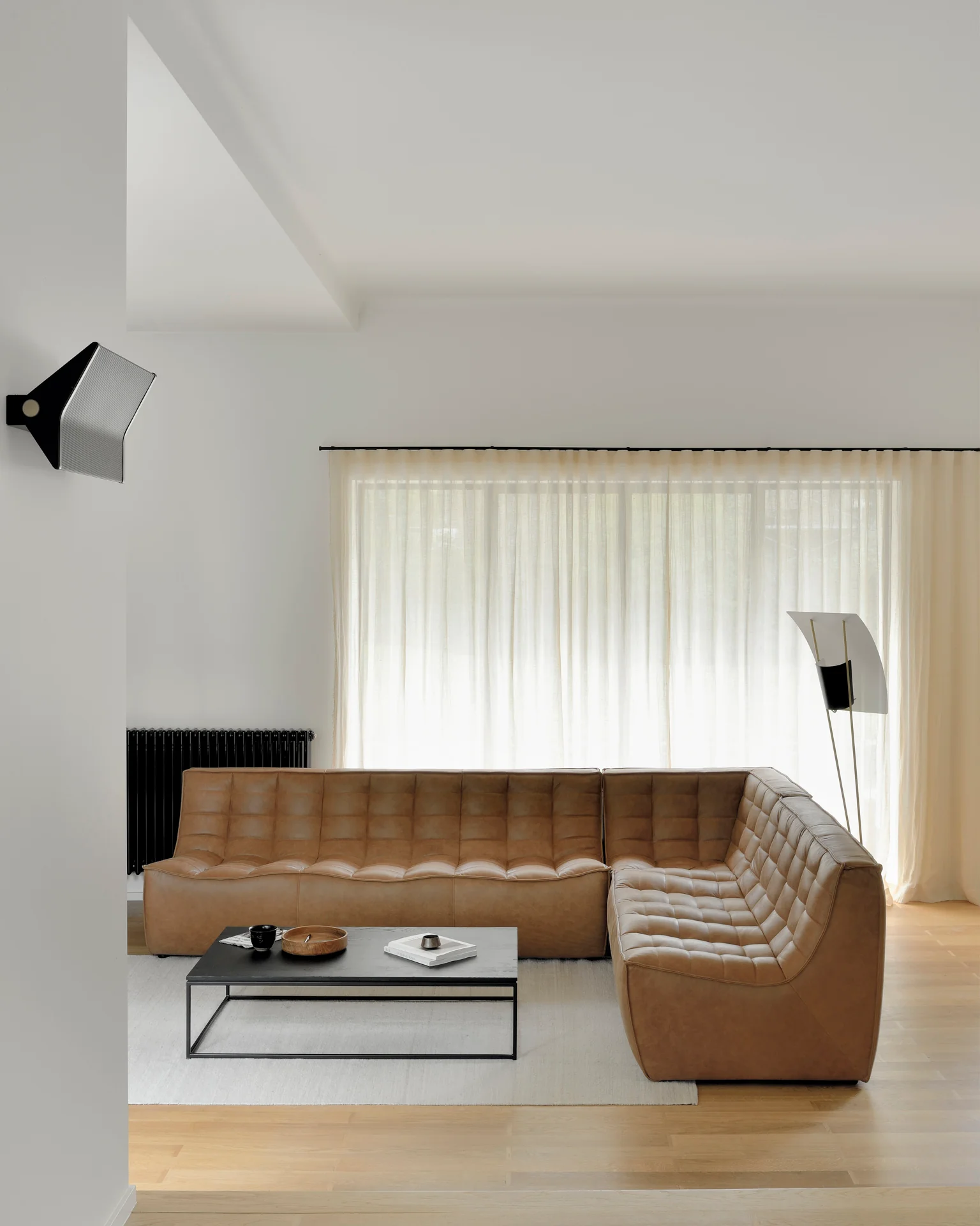 N701 Corner Sofa, Old Saddle Leather - Image 2